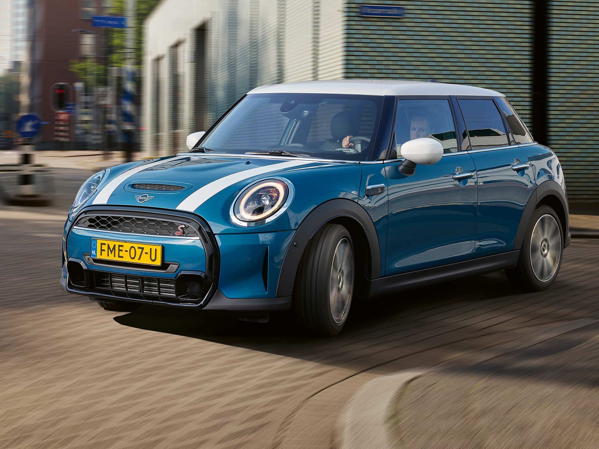MINI - 5-door Hatch - Front View
